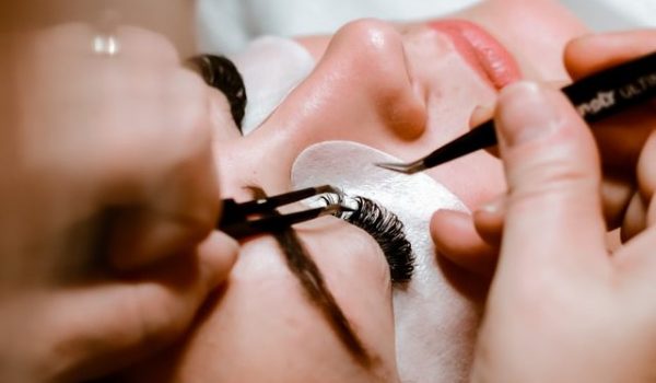 Advice for Clients Taking Part in a Lash Course
