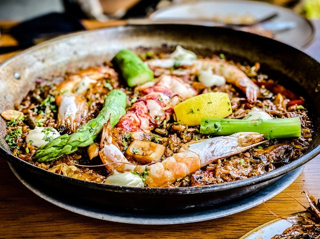 Which Paella Catering Services in Sydney Deliver Value for Money